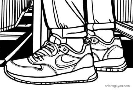 Éadaí sráide le doodle sneakers