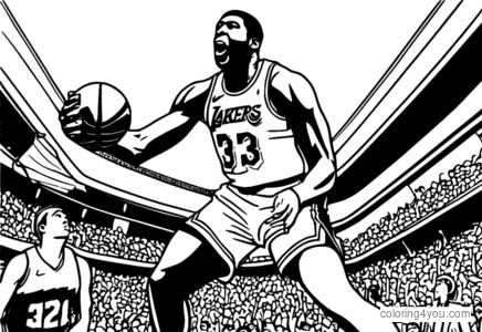 Magic Johnson v dominantnej póze, bojuje o doskok